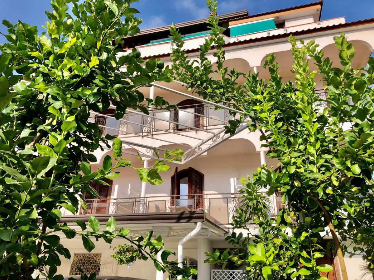 גראגנאנו Villa Miriam מראה חיצוני תמונה